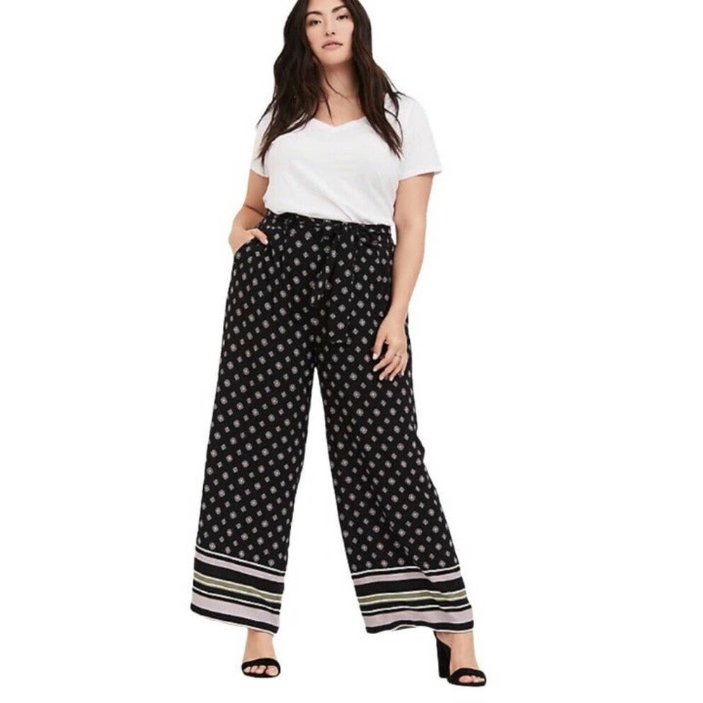Torrid Women's Black White Lilac Tan Mixed Print Pull On Wide Leg Pant Size Med